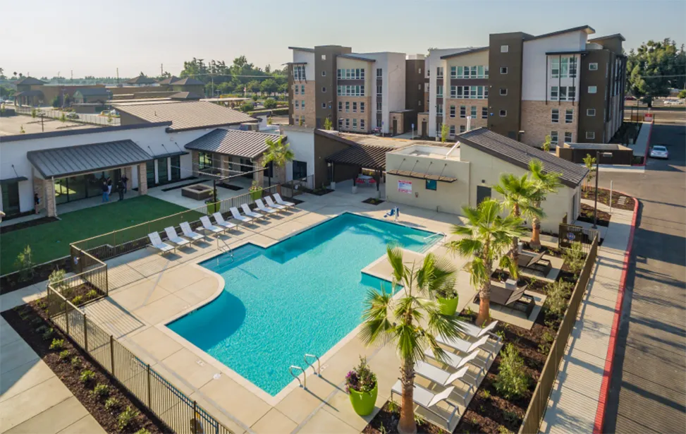 The Vista student housing exterior and amenities photo 1