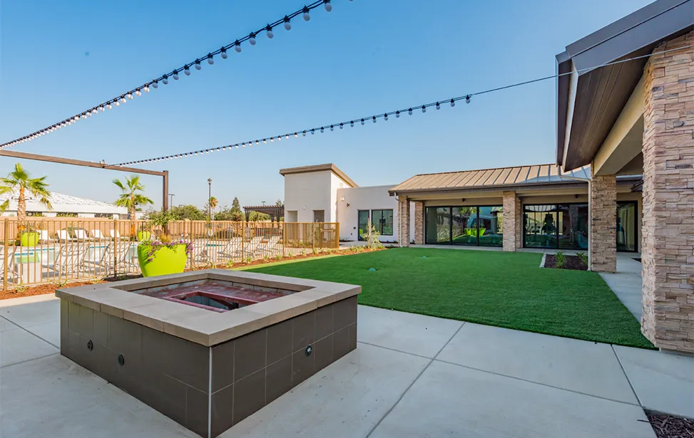 The Vista student housing exterior and amenities photo 2